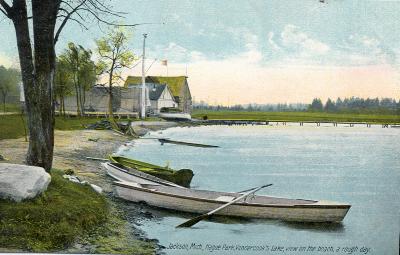 Jackson, Mich., Hague Park, Vandercook's Lake, View on the beach, a rough day. 