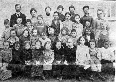 Liberty School District - Class Photo #3